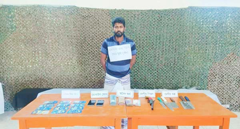বোয়ালখালীতে অস্ত্রসহ যুবক গ্রেপ্তার