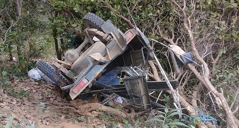 বান্দরবানে জিপ খাদে পড়ে প্রাণ গেল ৪ শ্রমিকের