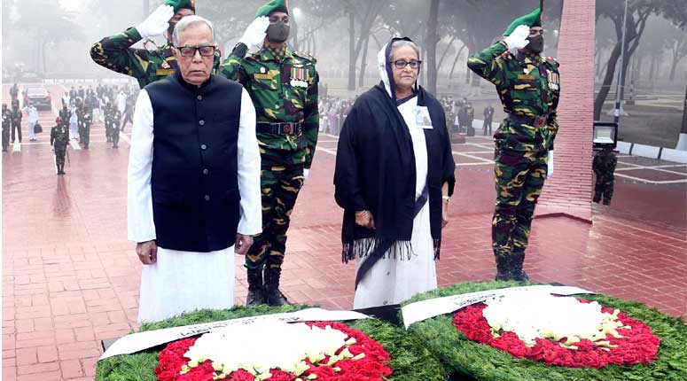 বুদ্ধিজীবী স্মৃতিসৌধে রাষ্ট্রপতি ও প্রধানমন্ত্রীর শ্রদ্ধা