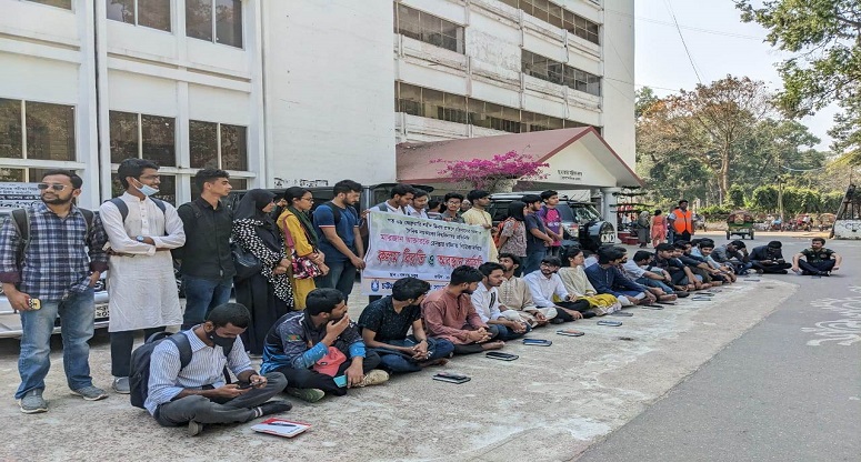 সাংবাদিক হেনস্তা, চবিসাসের কলম বিরতি ও অবস্থান কর্মসূচি