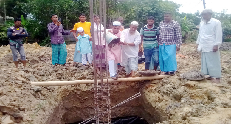 রাউজানে হযরত মাগন হাজী (রঃ) জামে মসজিদের নির্মাণ কাজ শুরু