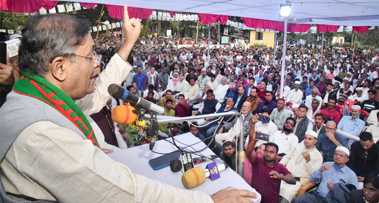 কাপ্তাই সড়কের কোনটি কার্পেটিং হয়নি সেই খোঁজ নিতে হয় ড. হাছান মাহমুদ