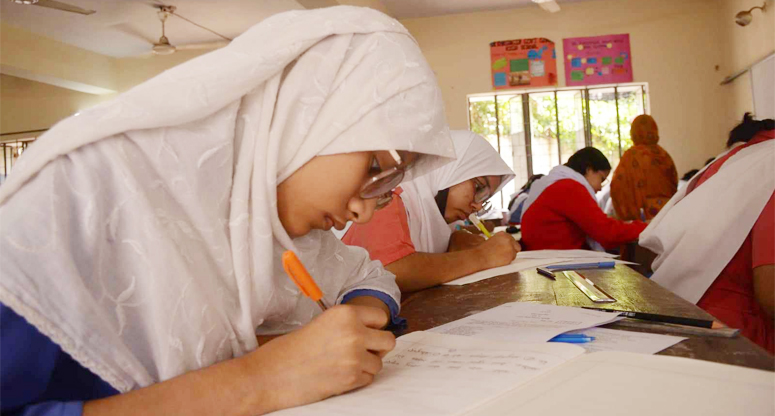 চট্টগ্রাম শিক্ষা বোর্ডে এসএসসি পরীক্ষায় অংশ নিচ্ছে প্রায় দেড় লাখ শিক্ষার্থী