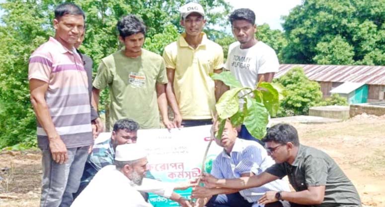 লংগদুতে পার্বত্য চট্টগ্রাম ছাত্র পরিষদের বৃক্ষরোপণ