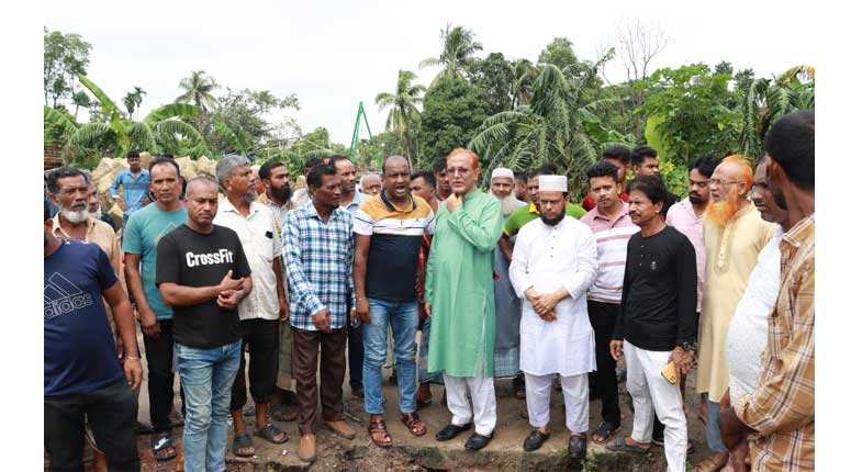 রেজুমিয়া ব্রীজ পুন:নির্মাণ ও বিকল্প সড়কের কাজ পরিদর্শনে মিজানুর রহমান মজুমদার