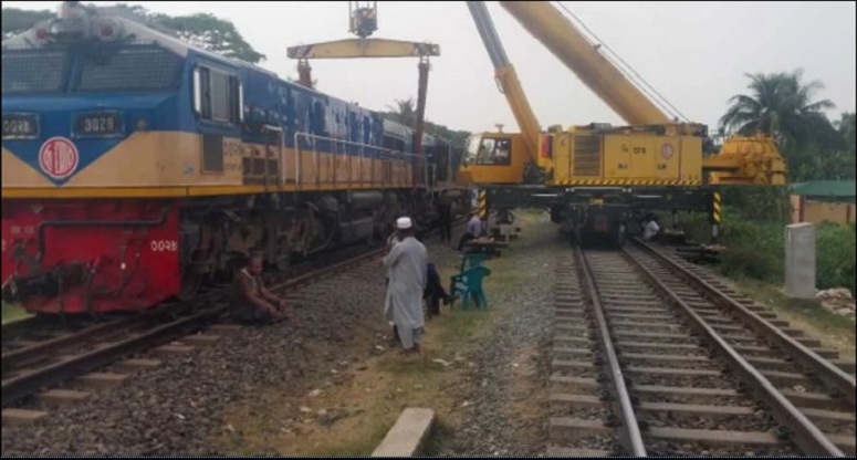 ৭ ঘণ্টা পর স্বাভাবিক হলো ঢাকা-রাজশাহী ট্রেন চলাচল