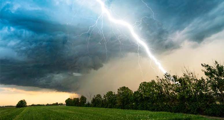 বাঁশখালীতে বজ্রপাতে প্রাণ গেল কিশোরের