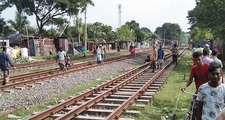 চট্টগ্রামে ট্রেনে কাটা পড়ে প্রাণ গেল নারীর