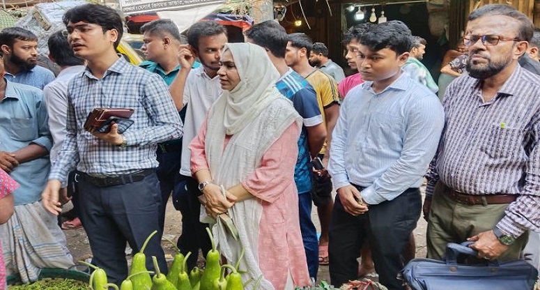 চট্টগ্রামে বাজার নিয়ন্ত্রেণে মাঠে নেমেছে বিশেষ টাস্কফোর্স