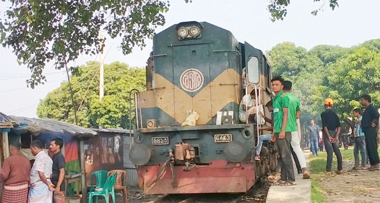 এক বছর ধরে বন্ধ উত্তরা এক্সপ্রেস ট্রেন