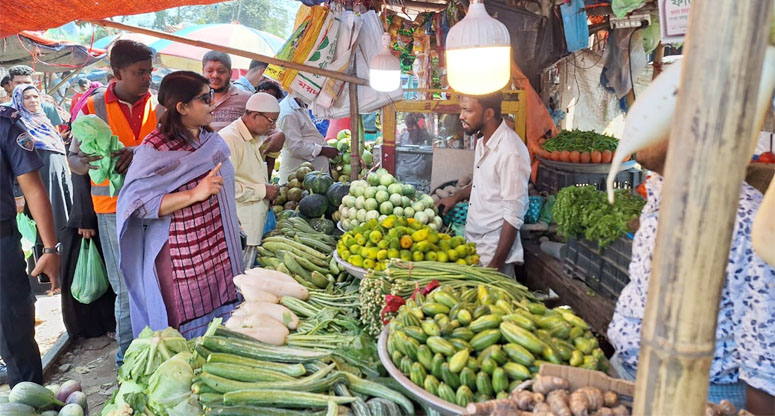 বোয়ালখালীতে ৫ দোকানিকে জরিমানা