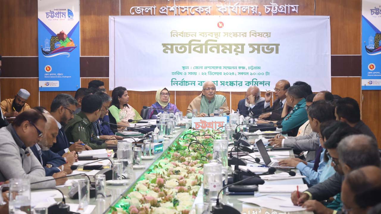 নির্বাচনে ইভিএম ব্যবহারের আর প্রশ্নই আসে না: বদিউল আলম মজুমদার