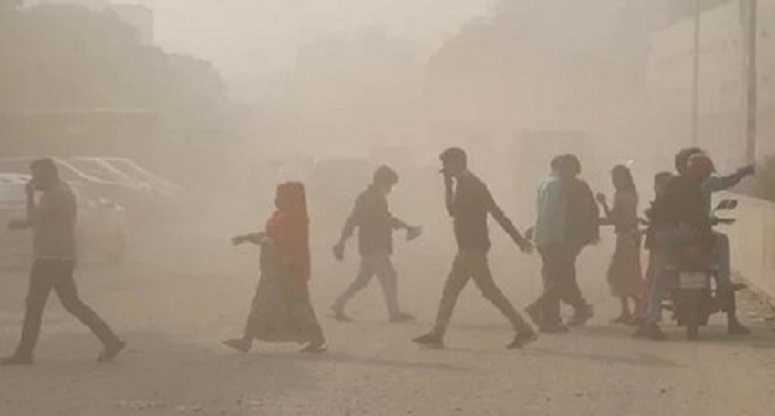 দূষিত বাতাসের শহরের তালিকায় তৃতীয় ঢাকা