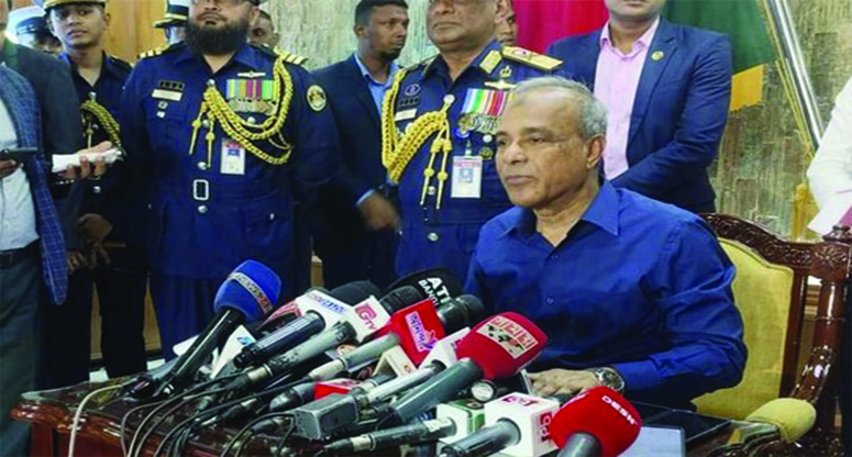 দুর্নীতি কমলেই সব সমস্যার সমাধান হবে: স্বরাষ্ট্র উপদেষ্টা