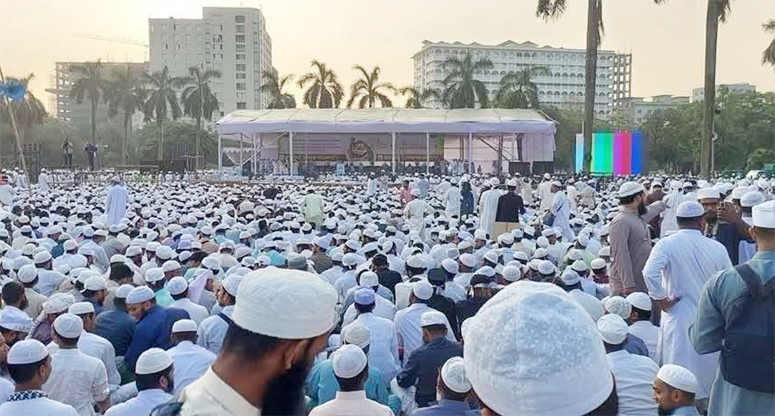 সোহরাওয়ার্দী উদ্যানে হেফাজতের সমাবেশ চলছে